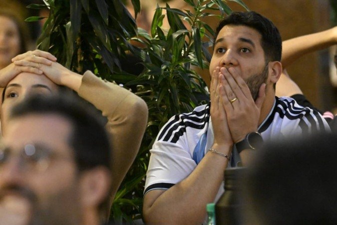 O torcedor Felipe Ribeiro critica decis&otilde;es do time argentino