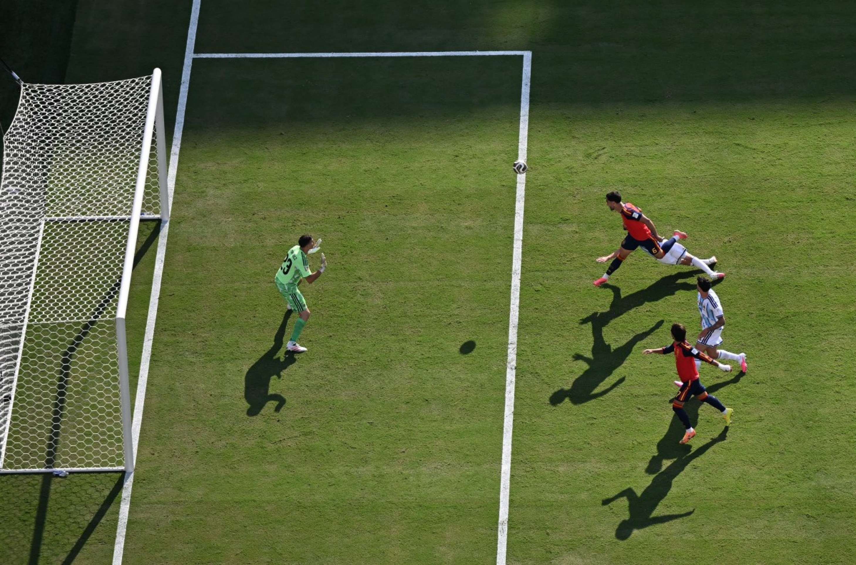 Espanha vence a Argentina e é campeã mundial pela 2ª vez; veja os lances
