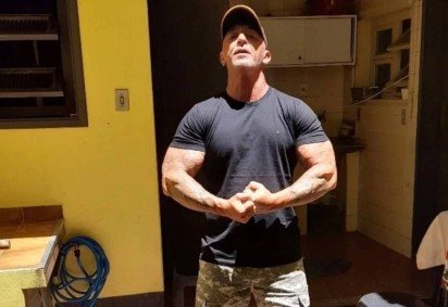 Antes de entrar no mundo pornô, Cristian tentava sobreviver mo comércio de quadros -  (crédito: Reprodução/Redes Sociais ) -Antes de entrar no mundo pornô, Cristian tentava sobreviver mo comércio de quadros -  (crédito: Reprodução/Redes Sociais )