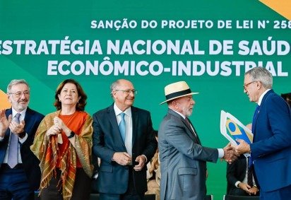  20.07.2026 - Presidente da Rep..blica, Luiz In..cio Lula da Silva, durante San....o do Projeto de Lei n.. 2.583, de 2020, que cria a Estrat..gia Nacional de Sa..de do Complexo Econ..mico-Industrial da Sa..de (ENSCEIS), no Pal..cio do Planalto, Bras..lia - DF..Foto: Ricardo Stuckert
     -  (crédito:  Foto: Ricardo Stuckert ) - 20.07.2026 - Presidente da Rep..blica, Luiz In..cio Lula da Silva, durante San....o do Projeto de Lei n.. 2.583, de 2020, que cria a Estrat..gia Nacional de Sa..de do Complexo Econ..mico-Industrial da Sa..de (ENSCEIS), no Pal..cio do Planalto, Bras..lia - DF..Foto: Ricardo Stuckert
     -  (crédito:  Foto: Ricardo Stuckert )