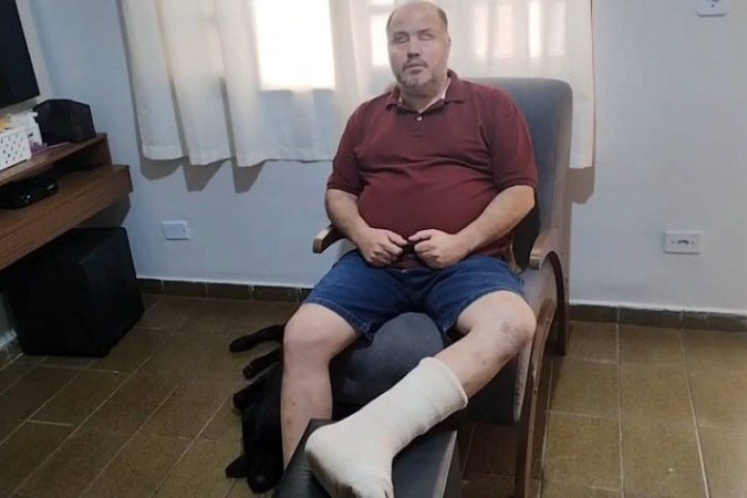Victor Uchoa é deficiente visual e teve uma fratura no tornozelo esquerdo após ser atropelado - (crédito: Material cedido ao Correio) Victor Uchoa é deficiente visual e teve uma fratura no tornozelo esquerdo após ser atropelado - (crédito: Material cedido ao Correio)