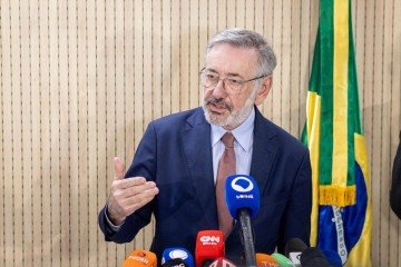 'O Brasil não sai da mesa de negociação, por piores que sejam os desaforos. A gente está de mal, mas logo volta a se falar', disse o ministro -  (crédito: Júlio César Silva/Mdic)