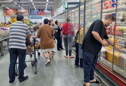 Outros artigos de uso pessoal e doméstico tiveram o maior avanço, de 2,4%, seguidos por hipermercados, supermercados, produtos alimentícios, bebidas e fumo, com alta de 1,1% -  (crédito: BBC Geral) -Outros artigos de uso pessoal e doméstico tiveram o maior avanço, de 2,4%, seguidos por hipermercados, supermercados, produtos alimentícios, bebidas e fumo, com alta de 1,1% -  (crédito: BBC Geral)