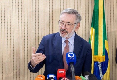 Ministro falou a jornalistas após o anúncio do novo tarifaço de 12,5% -  (crédito: Júlio César Silva/Mdic) -Ministro falou a jornalistas após o anúncio do novo tarifaço de 12,5% -  (crédito: Júlio César Silva/Mdic)