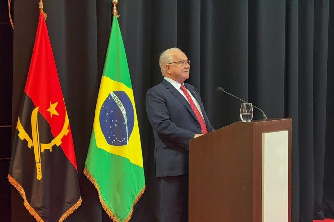 Fachin defende limites constitucionais à maioria ao falar de democracia