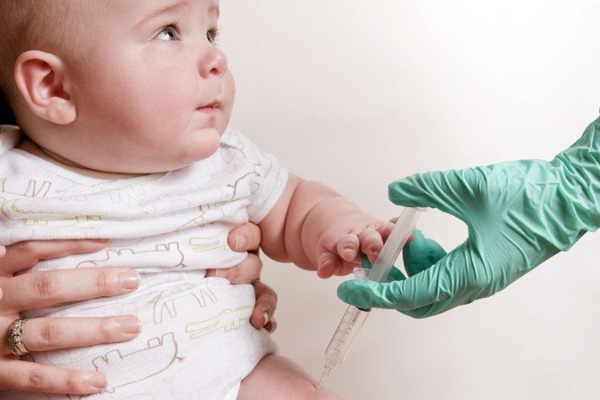 A vacinação é uma das medidas mais eficazes no combate à resistência microbiana porque evita infecções e, assim, reduz a necessidade de antibióticos - (crédito: Amanda Mills, USCDCP/Divulgação ) A vacinação é uma das medidas mais eficazes no combate à resistência microbiana porque evita infecções e, assim, reduz a necessidade de antibióticos - (crédito: Amanda Mills, USCDCP/Divulgação )