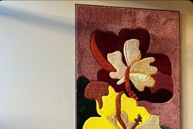A tapeçaria também aparece na decoração de paredes 