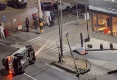 Adolescente perdeu o controle do veículo na Rua 37 Norte -  (crédito: Material Cedido ao Correio) -Adolescente perdeu o controle do veículo na Rua 37 Norte -  (crédito: Material Cedido ao Correio)