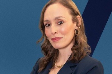 Ana Luísa Santana, especialista em Direito do Trabalho, comenta a nova regulamentação para o comércio em feriados - (crédito: Divulgação) Ana Luísa Santana, especialista em Direito do Trabalho, comenta a nova regulamentação para o comércio em feriados - (crédito: Divulgação)