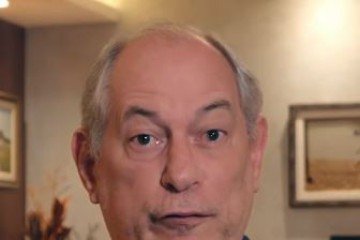 Em vídeo, Ciro Gomes criticou o atual governo do estado e justificou a aproximação entre grupos políticos adversários - (crédito: Reprodução/@cirogomes) Em vídeo, Ciro Gomes criticou o atual governo do estado e justificou a aproximação entre grupos políticos adversários - (crédito: Reprodução/@cirogomes)