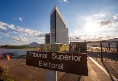 Para garantir a eficiência, os TREs devem adotar mecanismos de governança, com indicadores de desempenho e monitoramento de resultados -  (crédito: Luiz Roberto/TSE) -Para garantir a eficiência, os TREs devem adotar mecanismos de governança, com indicadores de desempenho e monitoramento de resultados -  (crédito: Luiz Roberto/TSE)