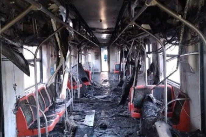 Imagens registradas de como teria ficado o vagão, após a explosão. - (crédito: reprodução/@Dennys_Alerts) Imagens registradas de como teria ficado o vagão, após a explosão. - (crédito: reprodução/@Dennys_Alerts)