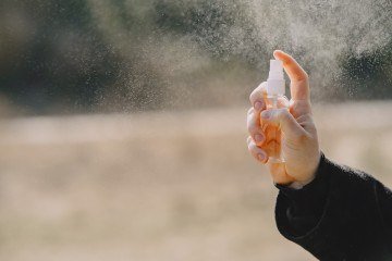 A legislação prevê que apenas maiores de idades podem adquirir e usar o spray de pimenta - (crédito: magnific.com) A legislação prevê que apenas maiores de idades podem adquirir e usar o spray de pimenta - (crédito: magnific.com)
