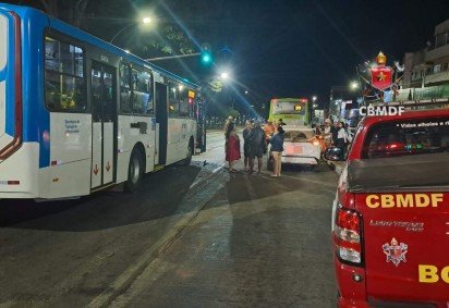 Colis&atilde;o entre SUV e dois &ocirc;nibus deixa ferido na Avenida H&eacute;lio Prates