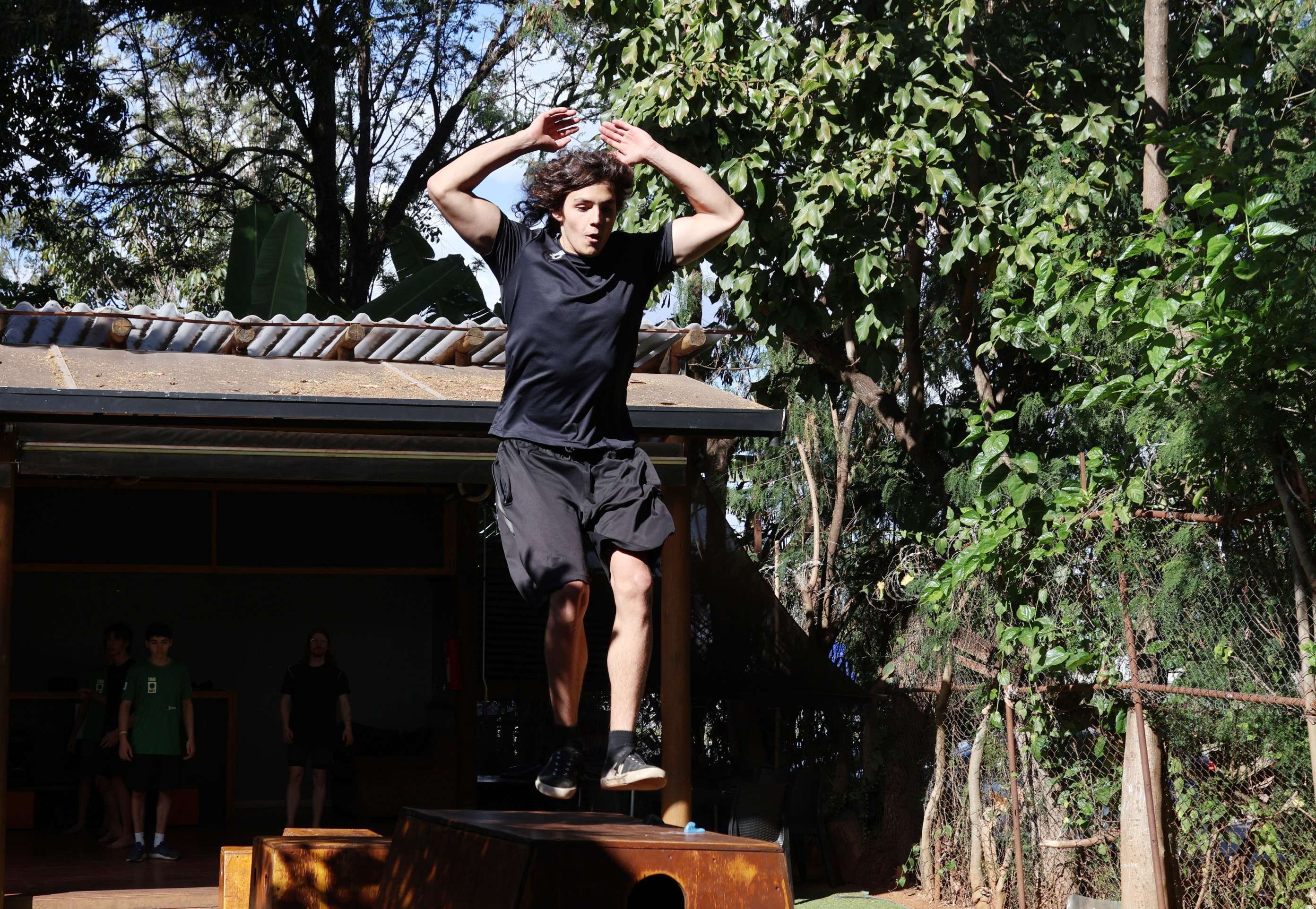 Homens-aranha do Cerrado: parkour ganha espaço no Distrito Federal
