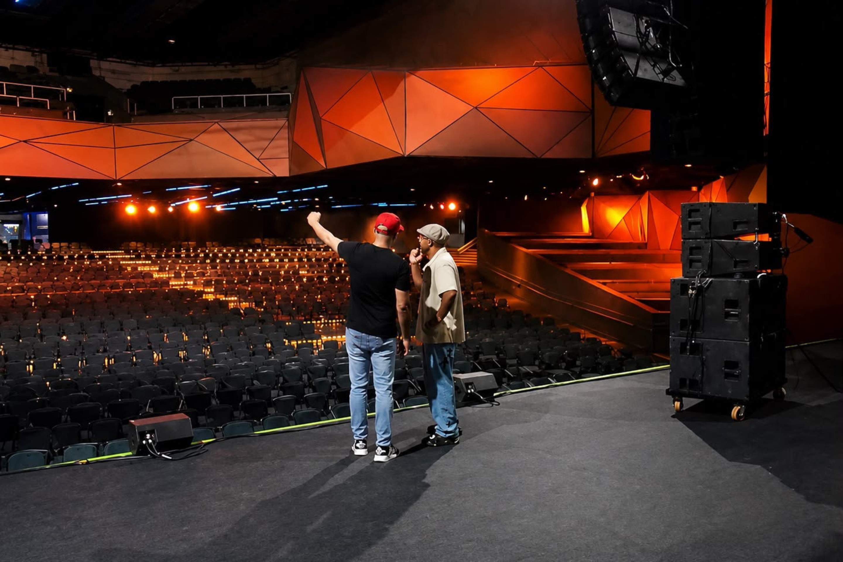 MC Koringa e Buchecha lançam projeto inédito; anúncio aconteceu em show de Ludmilla