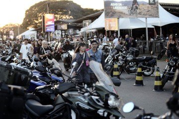 A professora Luana de Castro faz parte do BKR Motoclube - (crédito: Minervino Júnior/CB/D.A Press) A professora Luana de Castro faz parte do BKR Motoclube - (crédito: Minervino Júnior/CB/D.A Press)