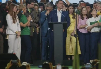 Apesar da demonstração de força do PL, Flávio Bolsonaro chega à disputa presidencial sem um candidato a vice definido  -  (crédito: Reprodução/YouTube/Partido Liberal) -Apesar da demonstração de força do PL, Flávio Bolsonaro chega à disputa presidencial sem um candidato a vice definido  -  (crédito: Reprodução/YouTube/Partido Liberal)