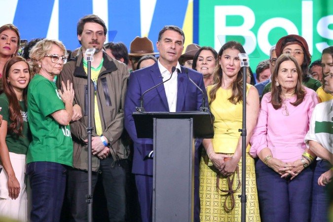 PL oficializou a candidatura de Flávio à Presidência com principais parlamentares da legenda. Único irmão presente foi Jair Renan  -  (crédito:  Marina Uezima/Estadão Conteúdo)