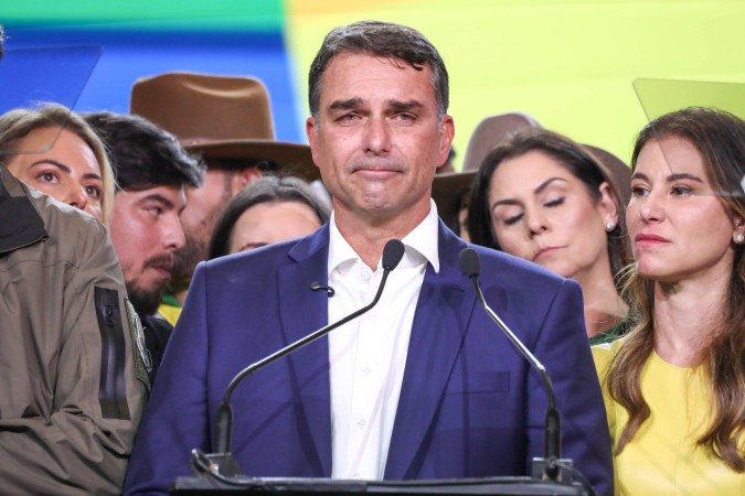 A defesa de Flávio argumenta que as manifestações do mandatário têm um alcance ampliado devido à sua posição de liderança, influenciando milhões de pessoas e gerando um risco real - (crédito: Marina Uezima/Estadão Conteúdo) A defesa de Flávio argumenta que as manifestações do mandatário têm um alcance ampliado devido à sua posição de liderança, influenciando milhões de pessoas e gerando um risco real - (crédito: Marina Uezima/Estadão Conteúdo)