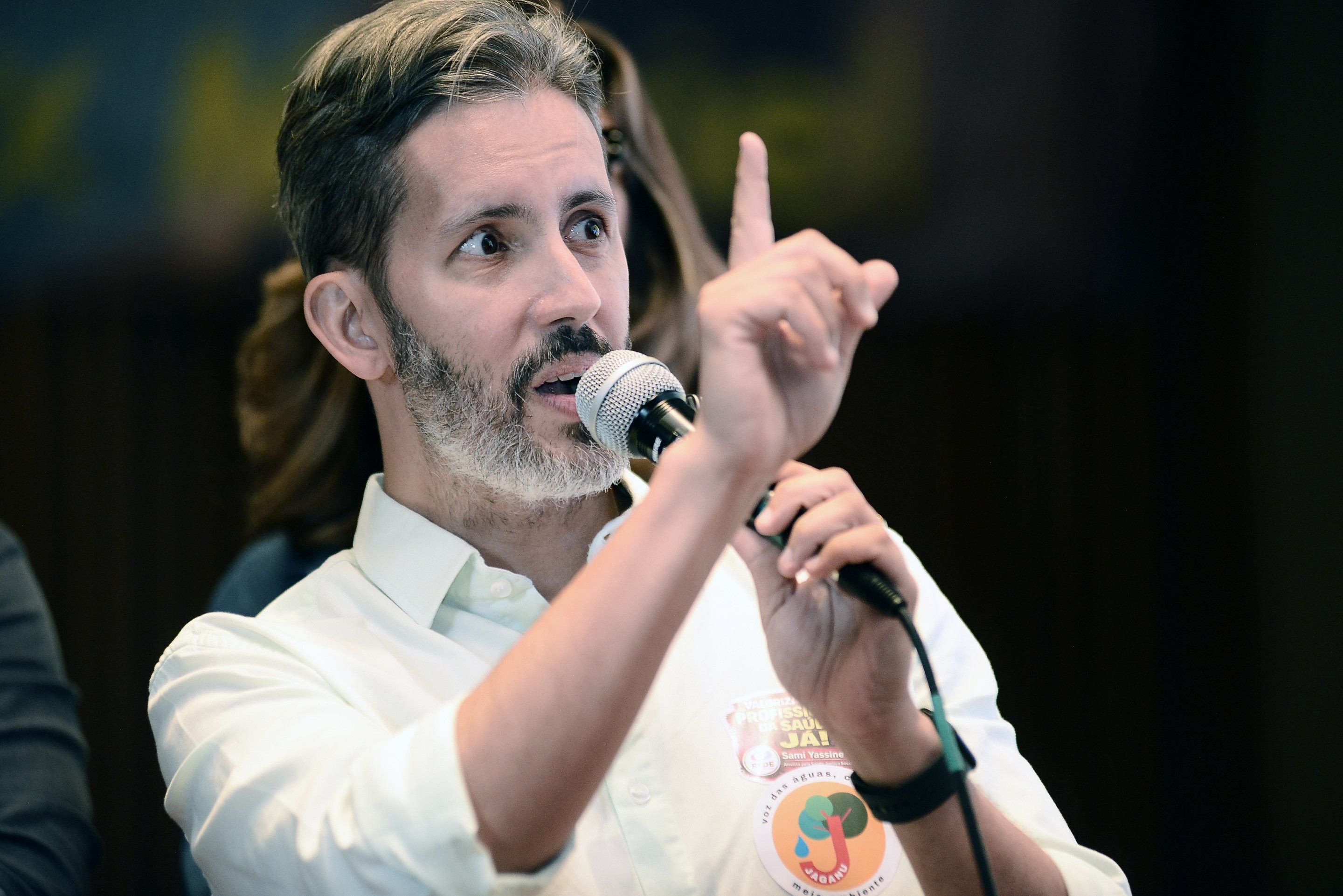 PT, PV e PCdoB adiam convenção para quarta-feira (5/8)