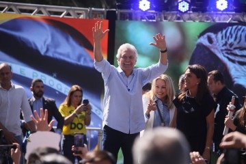 Caiado sobre Flávio Bolsonaro: 'Candidato kinder ovo' - (crédito: Divulgação/PSD) Caiado sobre Flávio Bolsonaro: 'Candidato kinder ovo' - (crédito: Divulgação/PSD)
