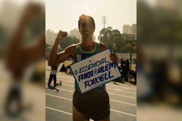 Caio Bonfim cruzou a linha de chegada com o tempo de 2h31min01s. -  (crédito: Reprodução/Instagram)