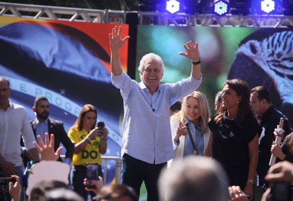 Caiado sobre Flávio Bolsonaro: 'Candidato kinder ovo' -  (crédito: Divulgação/PSD)