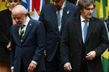 Reportagem no jornal Clarín: 'O conflito se intensifica: Lula convocou seu embaixador e apresentou um protesto ao governo argentino após os insultos de Milei' -  (crédito: Reprodução/Clarín)