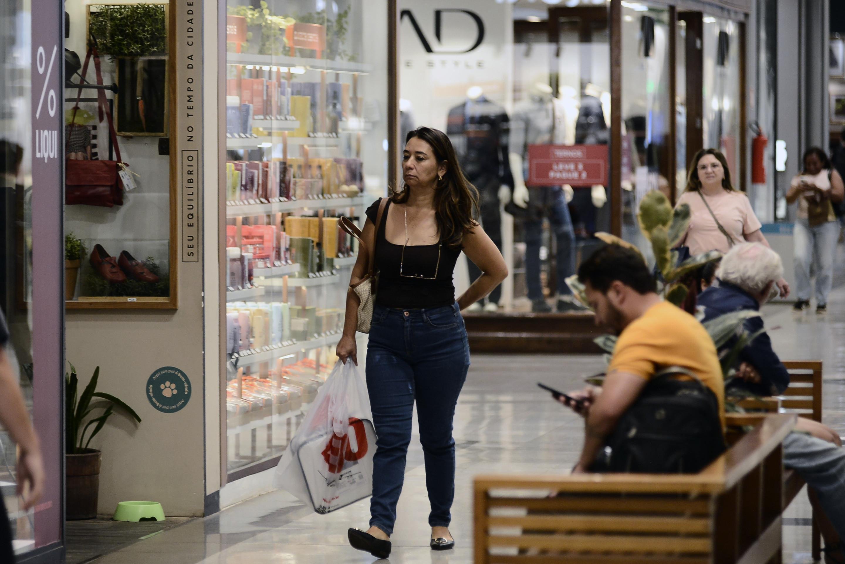 Com inflação em alta, confiança no varejo apresentou queda em julho