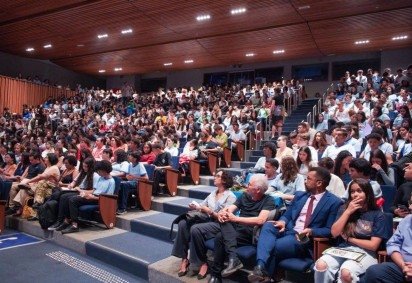  Projeto oferece curso gratuito e selecionará estudantes da rede pública para bolsas de graduação em instituições parceiras
 -  (crédito: Divulgação/DPDF) - Projeto oferece curso gratuito e selecionará estudantes da rede pública para bolsas de graduação em instituições parceiras
 -  (crédito: Divulgação/DPDF)