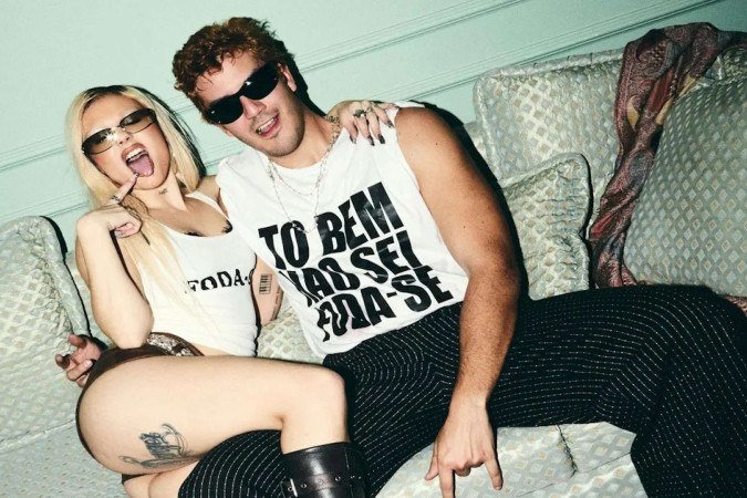 Com Bibi Babydoll, Alê lança EP 'Tô Bem, Não Sei, Foda-se' - (crédito: TMJBrazil) Com Bibi Babydoll, Alê lança EP 'Tô Bem, Não Sei, Foda-se' - (crédito: TMJBrazil)