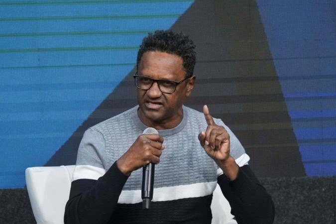 Pré-candidato do PSTU, Hertz defende governo apoiado em conselhos populares