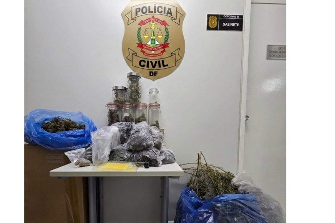 Droga foi apreendida em condomínio - (crédito: PCDF/Divulgação) Droga foi apreendida em condomínio - (crédito: PCDF/Divulgação)