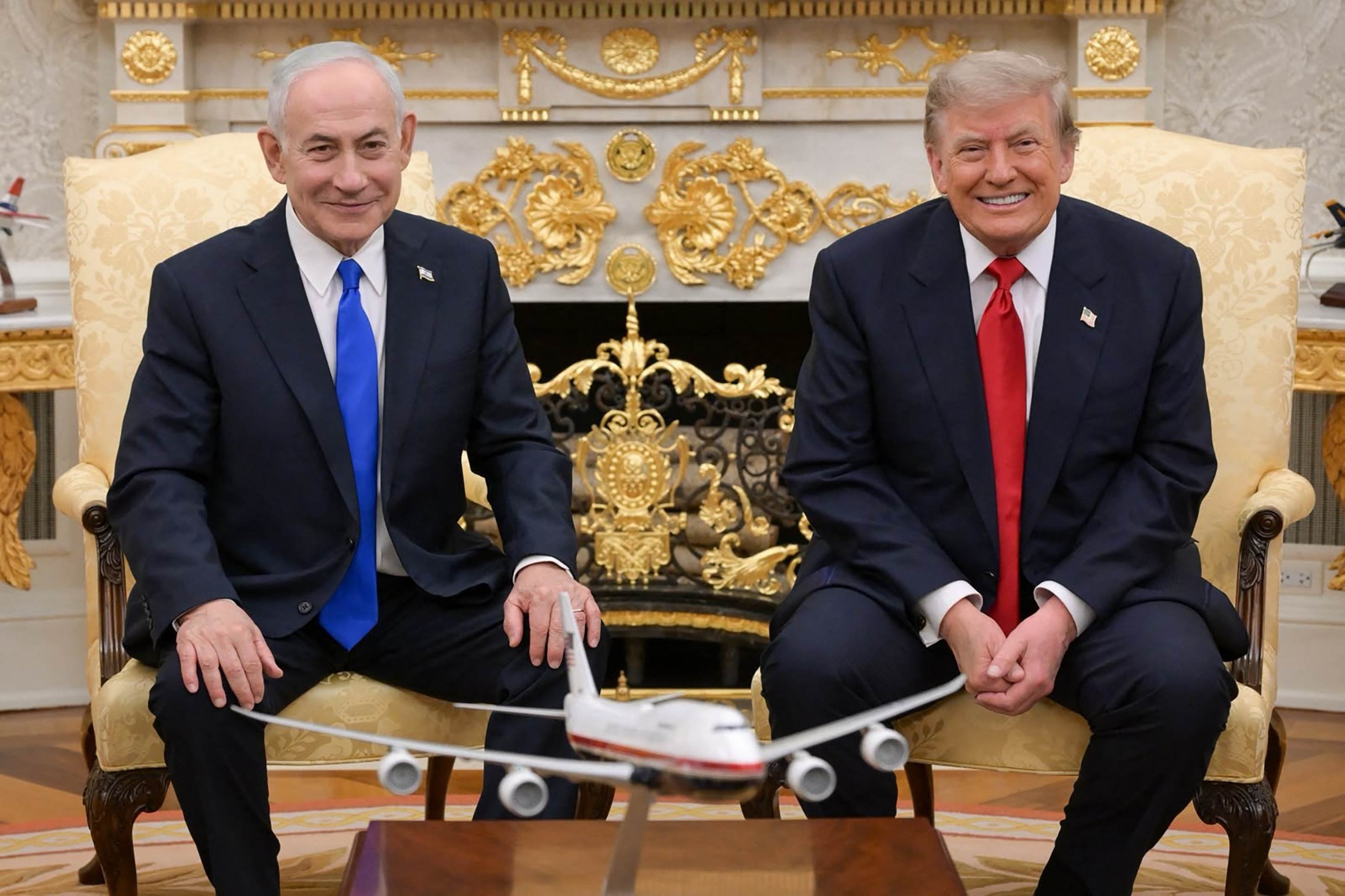 Depois de mostrar irritação, Donald Trump recebe Benjamin Netanyahu