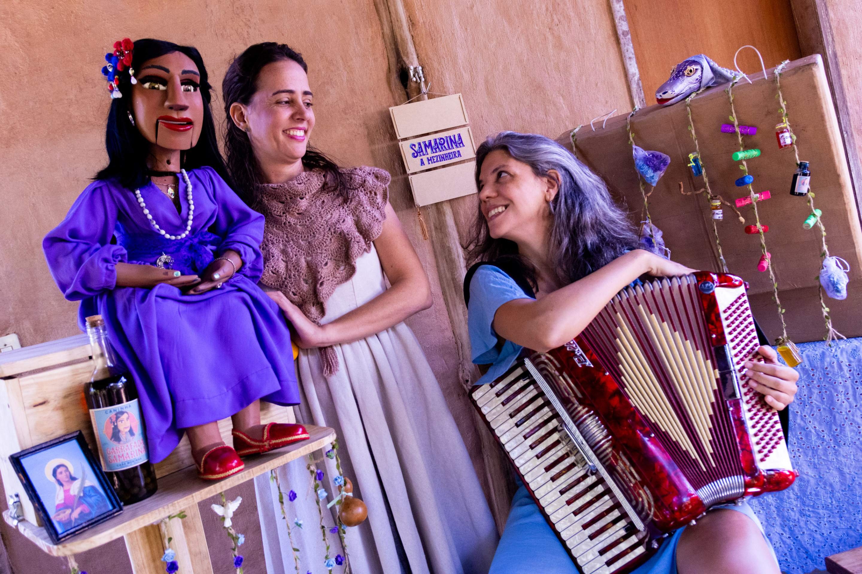 Fabíola Resende apresenta peça com ventriloquia nesta sexta (31/7)