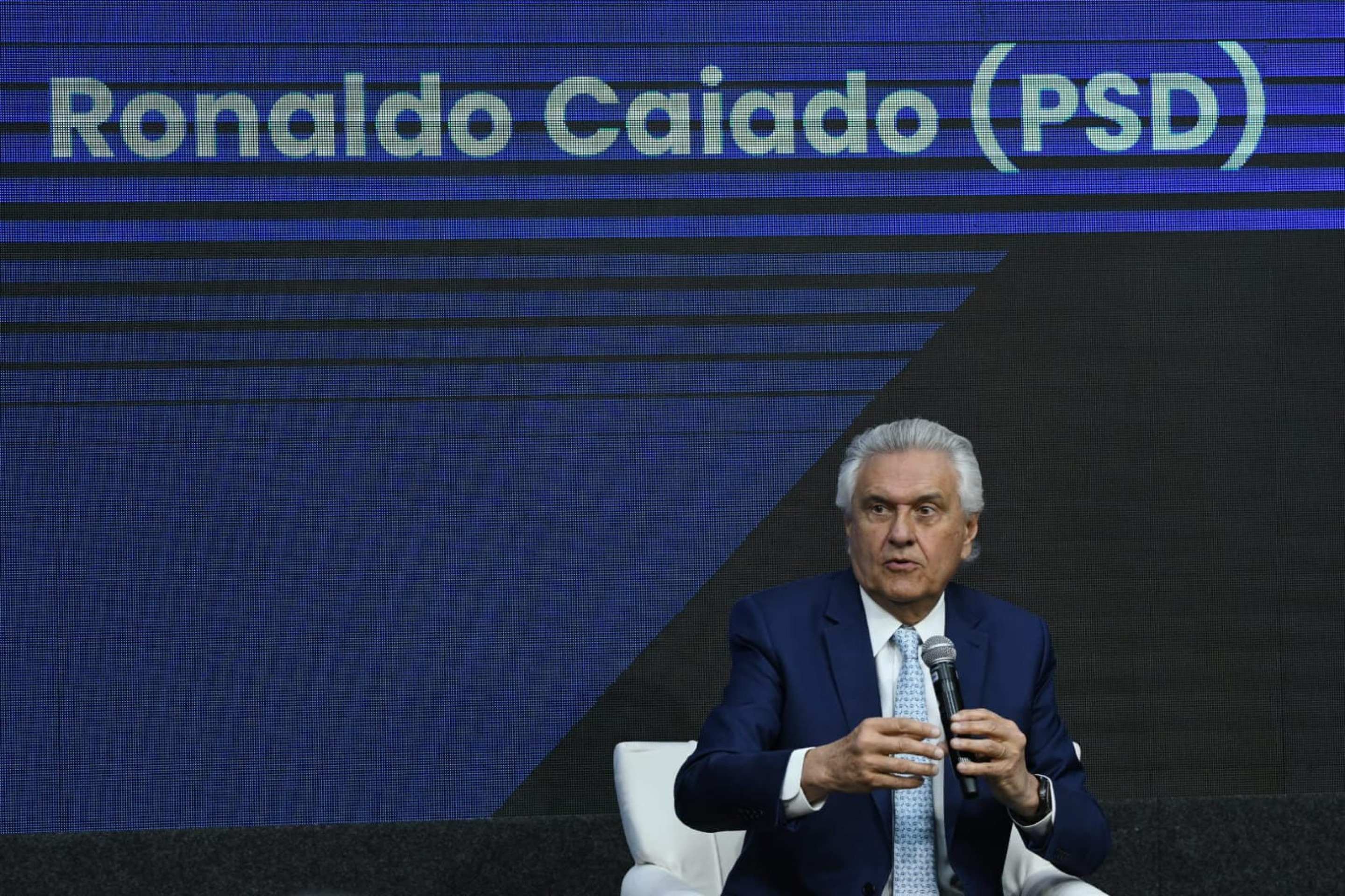 Caiado critica troca de ataques entre Lula, Trump e aliados de Bolsonaro
