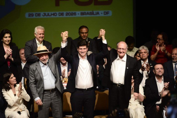 Cerimônia conta com a participação de ministros palacianos e de lideranças históricas do PSB