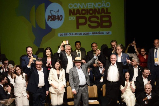 Cerimônia conta com a participação de ministros palacianos e de lideranças históricas do PSB - (crédito: Minervino Júnior/CB/D.A Press) Cerimônia conta com a participação de ministros palacianos e de lideranças históricas do PSB - (crédito: Minervino Júnior/CB/D.A Press)