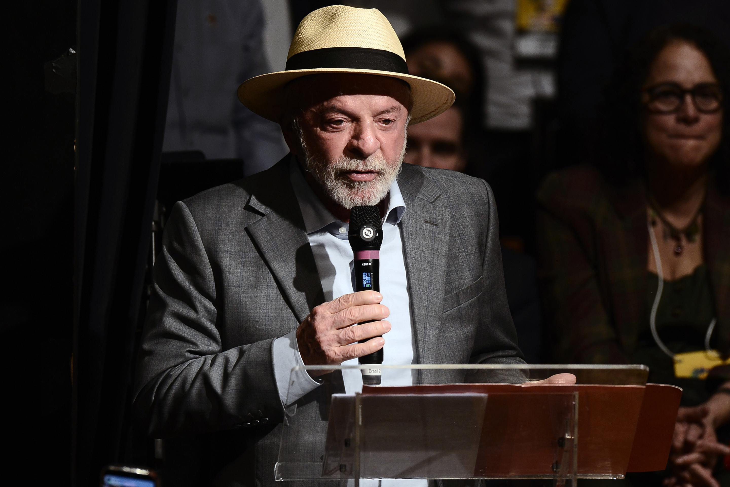 Lula sanciona MP do Frete com piso a caminhoneiros autônomos