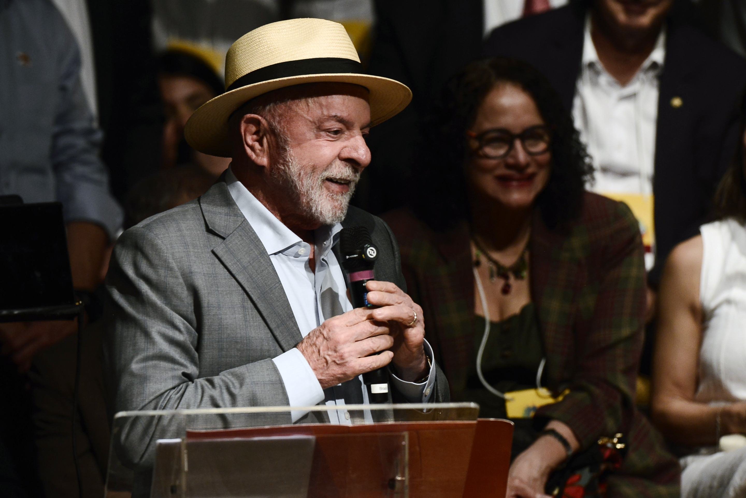 PT aposta em Lula como símbolo da democracia e convoca militância - QTU Questões do Universo