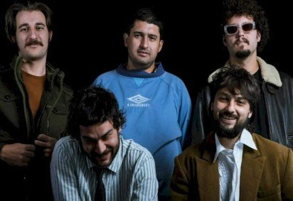 Daparte busca serenidade em meio ao luto no folk de 'Panos Brancos' -  (crédito: TMJBrazil) -Daparte busca serenidade em meio ao luto no folk de 'Panos Brancos' -  (crédito: TMJBrazil)