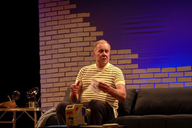 Baixa Sociedade
Direção: Pedro Neschling. Com Luiz Fernando Guimarães, Paulo Mathias Jr,  Bruna Trindade e Debora Ozorio. Hoje e amanhã, às 20h, e domingo, às 20h e às 19h, no Teatro Unip (SGAS 913). Ingressos: a partir de R$ 90. Não recomendado para menores de 14 anos
