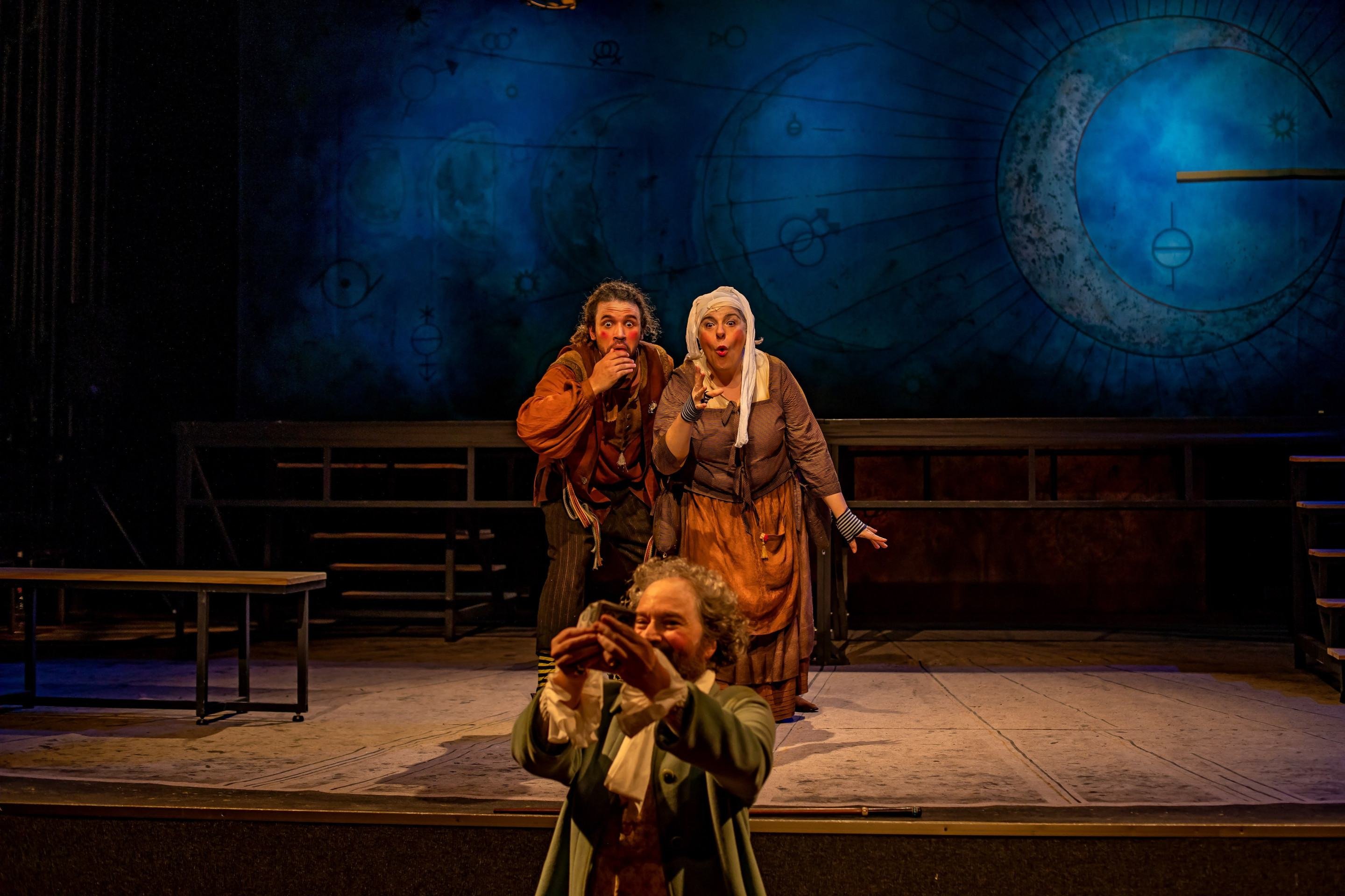 Programação de teatro deste sábado (1º/8) tem duas comédias de costumes