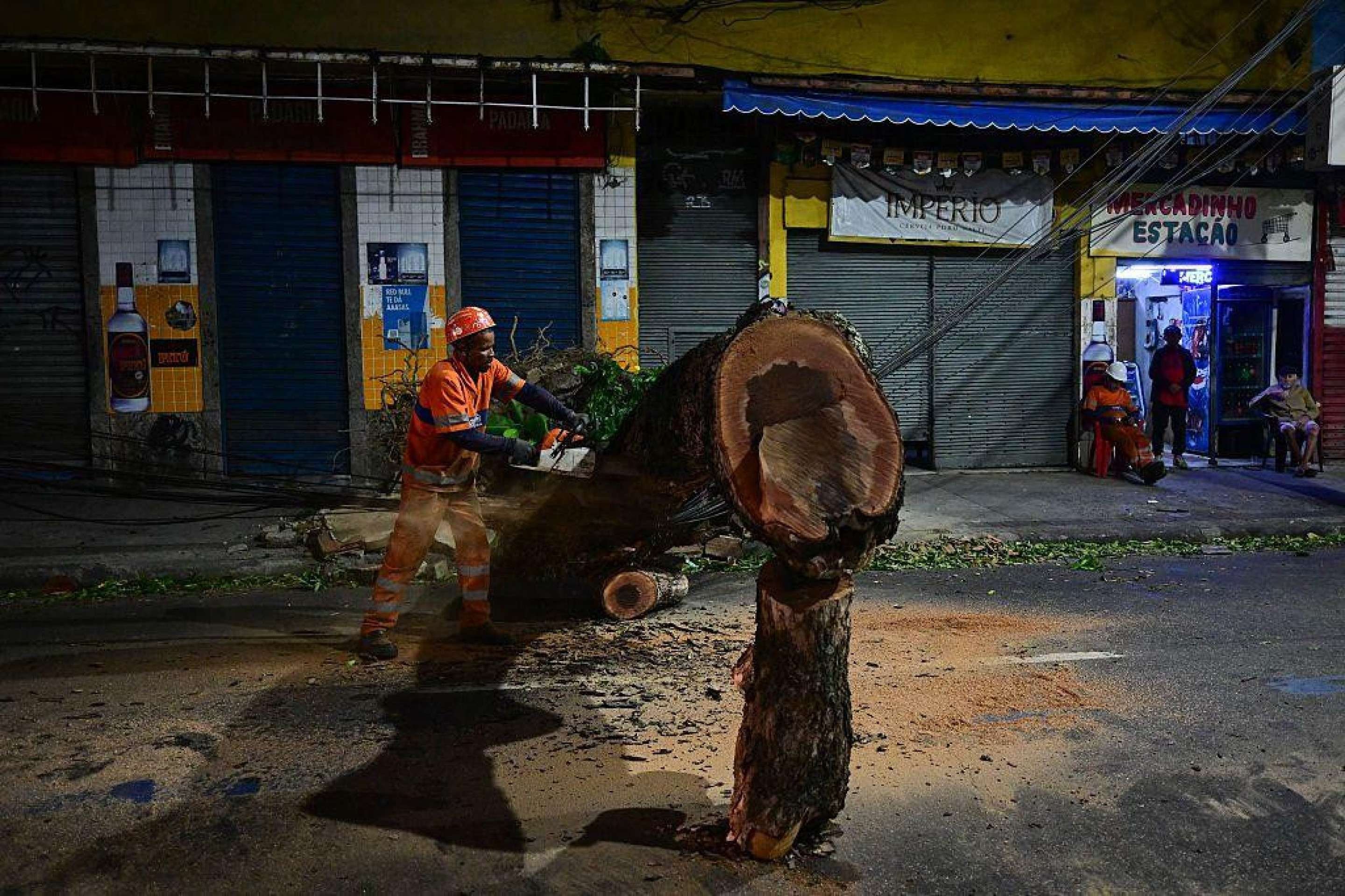 A relao entre o El Nio e a frente de rajada fenmeno | Mundo | QTU - Notícias