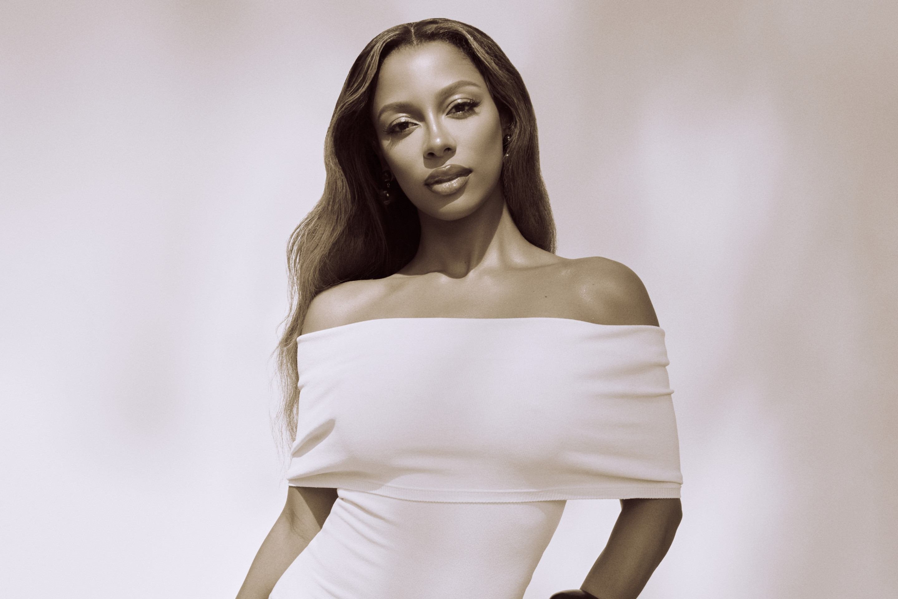 Victoria Monét anuncia lançamento de seu novo álbum 'Frequency of Love'