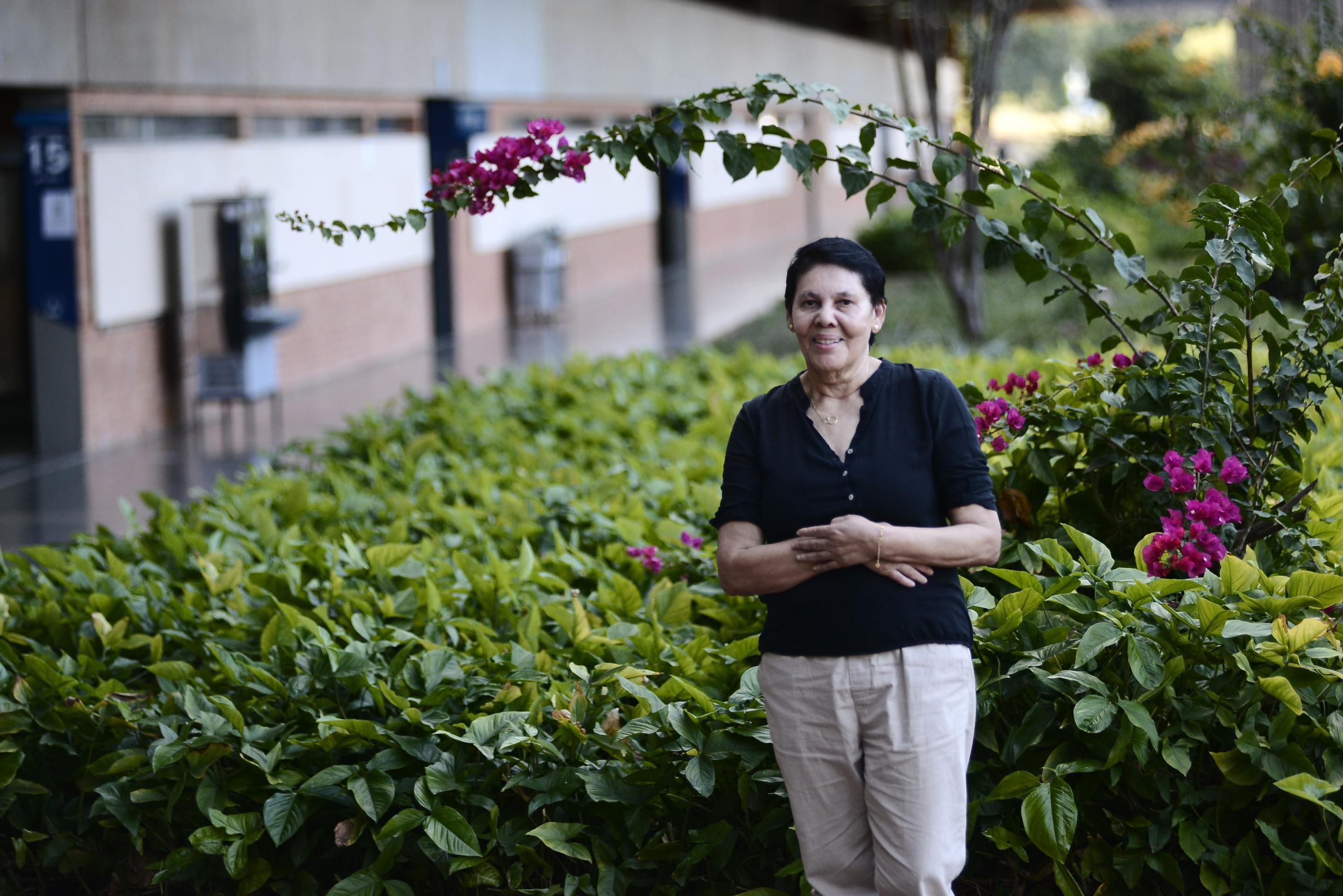 Cleuza Guimar&atilde;es,  72 anos, e a realiza&ccedil;&atilde;o de um sonho por meio da arte