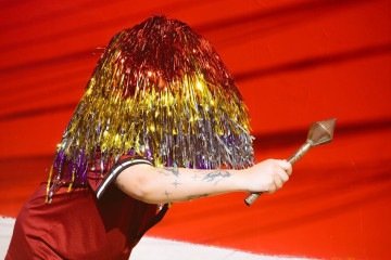 O solo 'Miolo Mãe' faz parte do projeto 'Mãe, Filho e as Cinzas - A Liturgia Não Contada' apresentado no Teatro Sesc Paulo Gracindo (Gama)  -  (crédito: Jaitai Ribeiro/Divulgação)