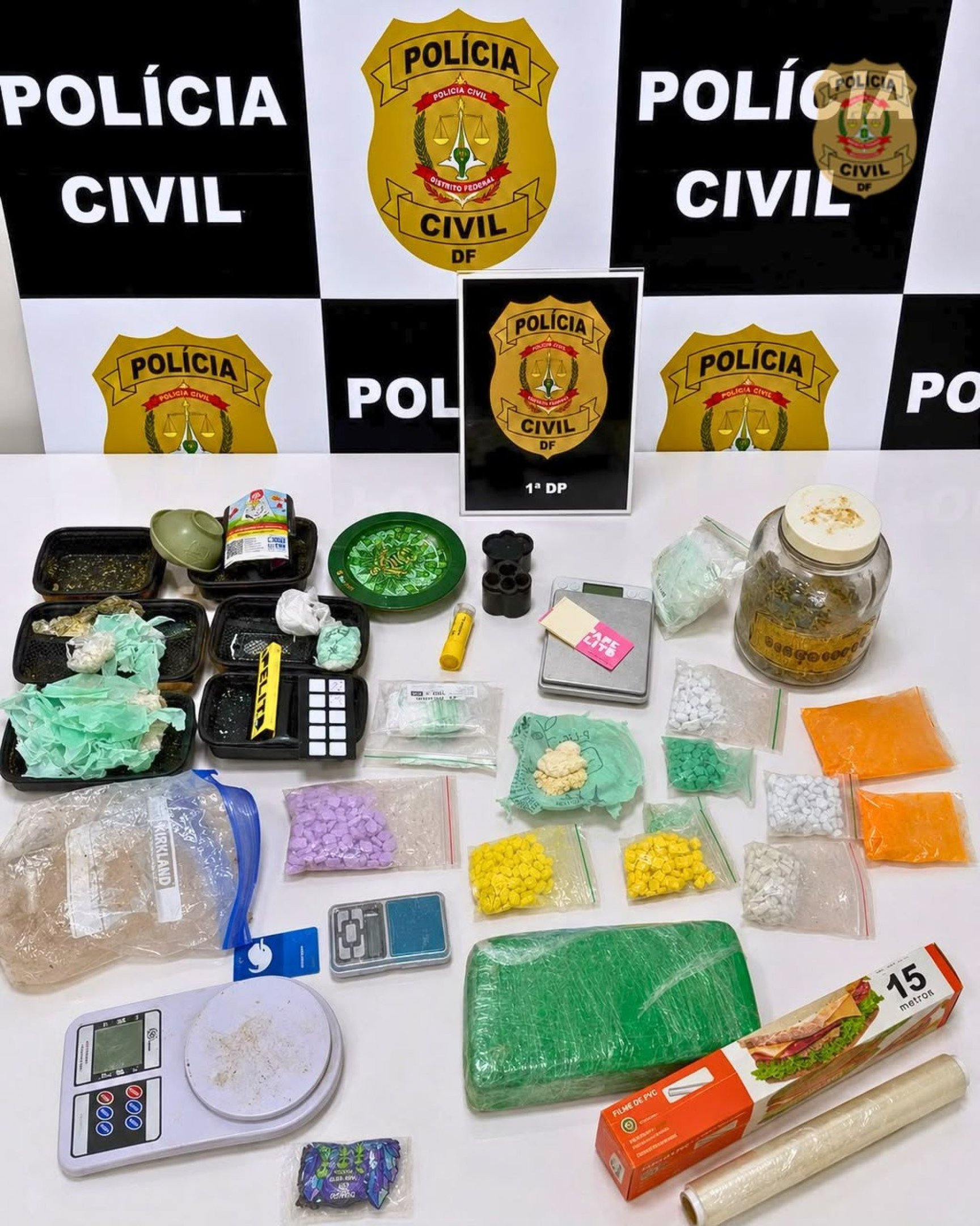 Polícia prende três homens por fornecerem drogas para revenda na Asa Sul