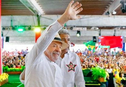 Presidente Lula e Jer&ocirc;nimo Rodrigues durante conven&ccedil;&atilde;o partid&aacute;ria. -  (crédito: Ricardo Stuckert/PR)